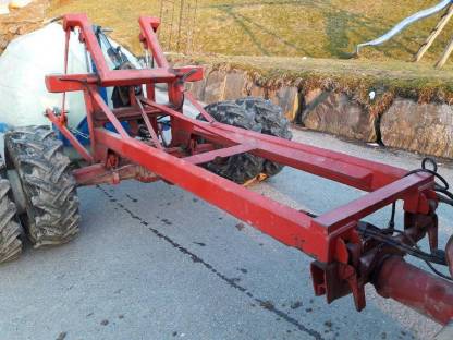 Bild 4:Heckhydraulik für AEBI-Transporter