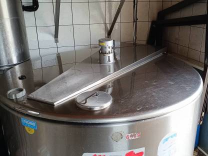 Milchtank 1.200l