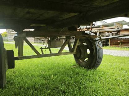 Bild 4:Zweiachs-Anhänger