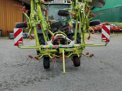 Bild 4:Kreiselheuer Claas Volto 870H