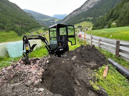 Bild 2:Minibagger 1,5 t HT15pro