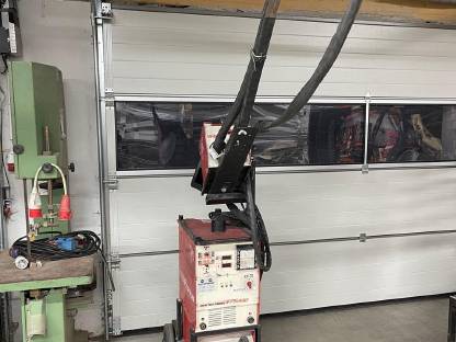 Bild 5:Fronius TPS 330 mit Push/Pull Schlauchpaket