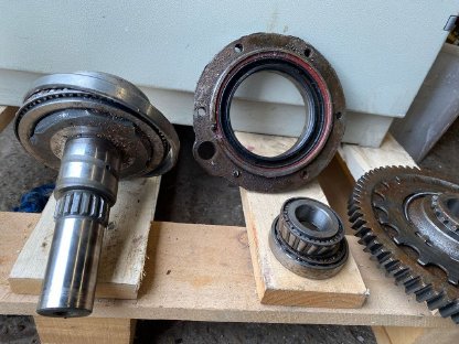 Bild 2:Deutz Agrotron/Steyr T7200 Zapfwellenteile-Hydraulikblock