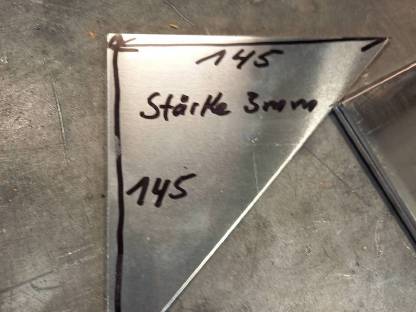 Bild 2:30 Alu-Blech-Ecken 145x145x3