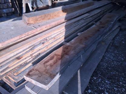 Bild 2:Eichenpfosten und Bretter