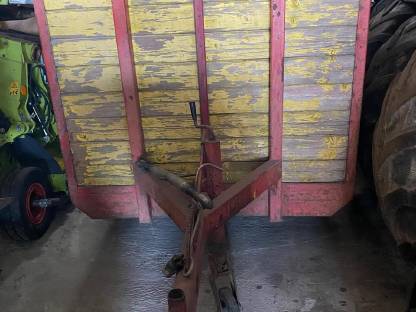 Bild 2:Viehanhänger