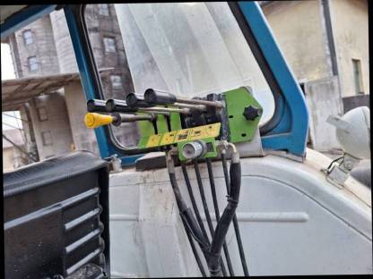 Bild 2:Faresin  Futtermischwagen