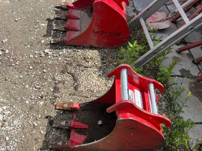 Bild 7:Takeuchi TB 225