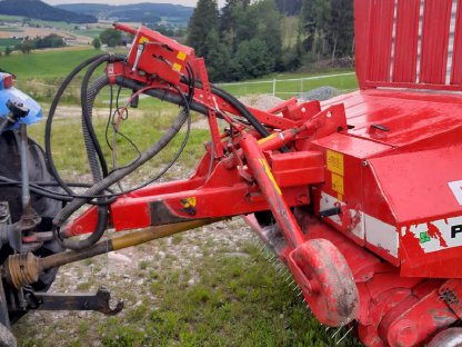 Bild 4:Boss II Ladewagen Pöttinger