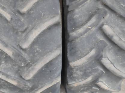 Bild 2:Traktorreifen