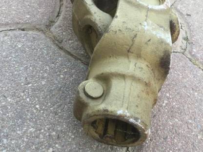 Bild 6:Antriebswelle Gelenkwelle Kirchner Seitenstreuer TS 3026