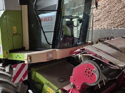 Bild 3:Claas Mega 218