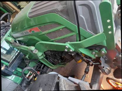 Bild 6:STOLL Frontlader Konsolen für Fendt 210 Vario