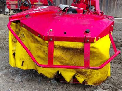 Bild 3:Frontmähwerk Pöttinger 220 Alpin