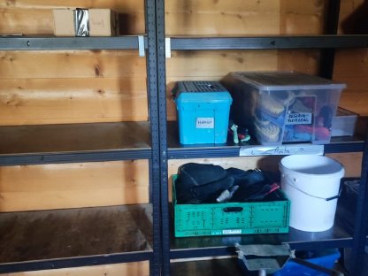 Bild 3:Stabiles 3-teiliges Metallregal – schwarz, verstellbar