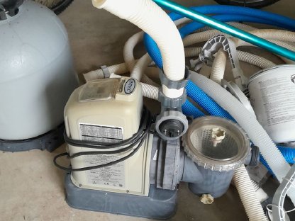 Intex Sandfilteranlage mit Salzwassersystem