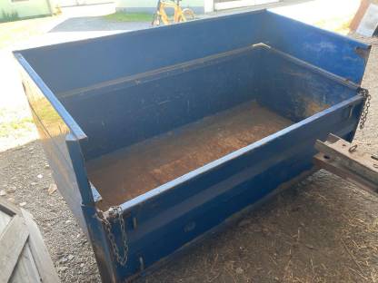 Bild 6:Göweil GHU10/200 Kippmulde