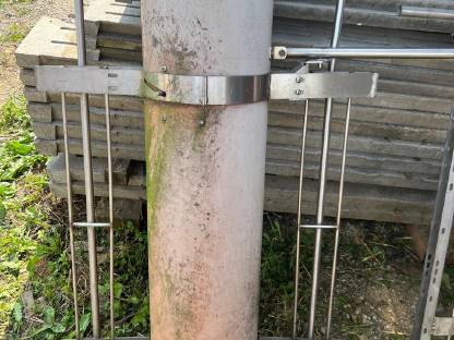 Bild 2:Futterautomaten