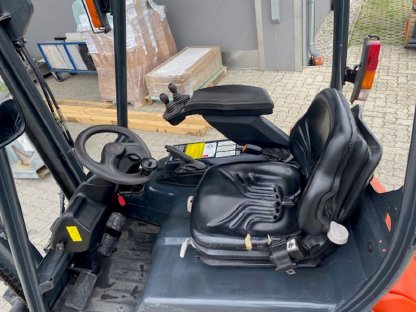 Bild 4:Linde E16P Elektro-Stapler, 1.600 kg, inkl. Seitenschieber