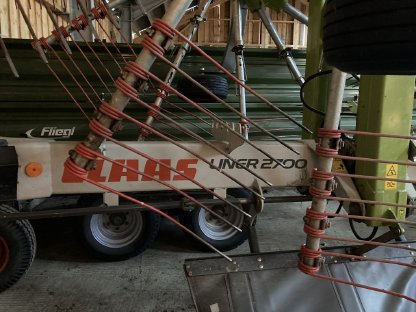 Bild 3:CLAAS Doppelschwader Liner 2700