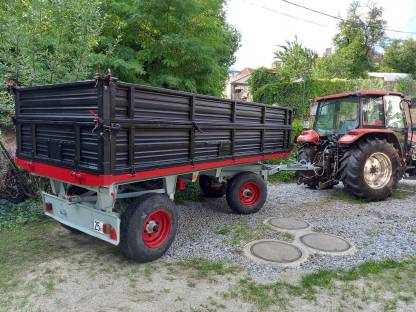 Bild 2:Zweiachs-Dreiseitenkipper Morawetz