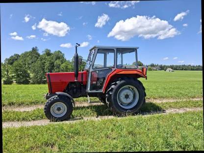Bild 2:Massey Ferguson 253