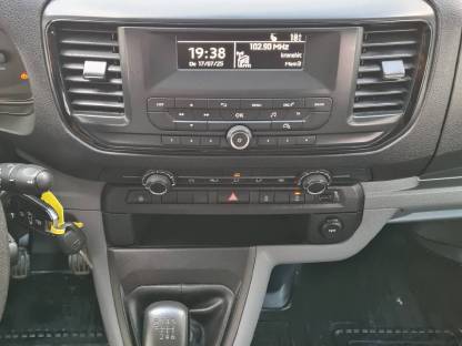 Bild 9:Toyota HiAce 6-Sitzer 2.0 Diesel, Bj. 2020