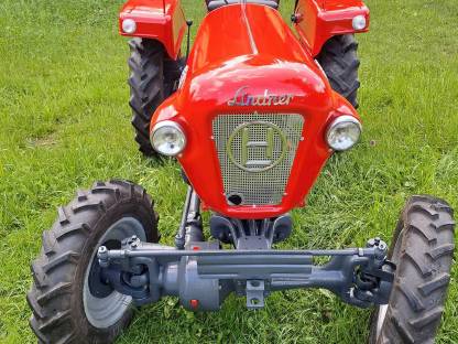 Bild 9:Oldtimer Lindner 22 PS Allrad