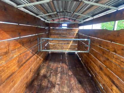 Bild 4:Viehanhänger