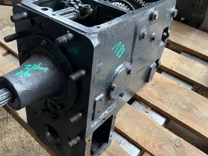 Bild 2:Getriebe Steyr Jubiläumsserie 188 28er