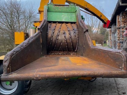 Bild 7:Hacker Holzhäcksler Heizohack 10/400