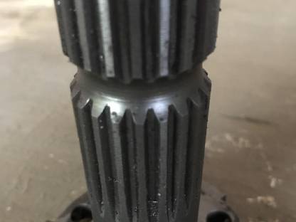 Bild 4:Zapfwellenstummel 1 3/8”