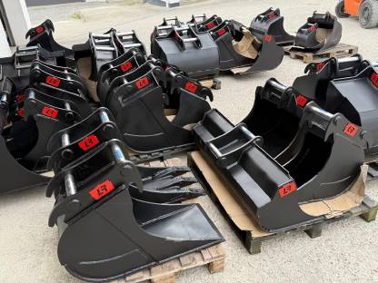 Bild 4:Baggerlöffel Reißzähne