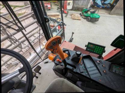 Bild 5:Massey Ferguson 7240