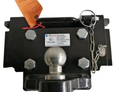 Bild 3:Original Steyr Anhängevorrichtung