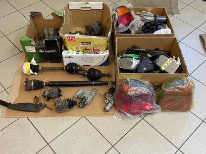 Bild 3:VW Golf Teile