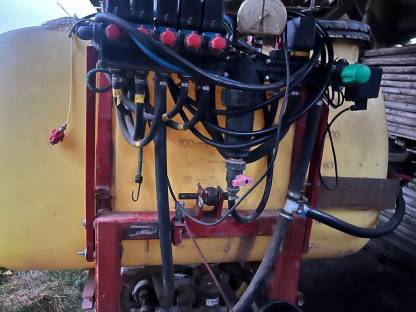 Bild 7:Rau Feldspritze