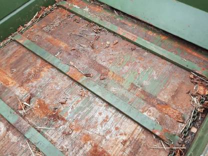 Bild 5:Schicht Bergmiststreuer