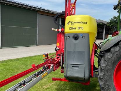 Kverneland Rau iXter B13