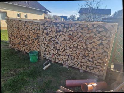 Bild 2:Brennholz