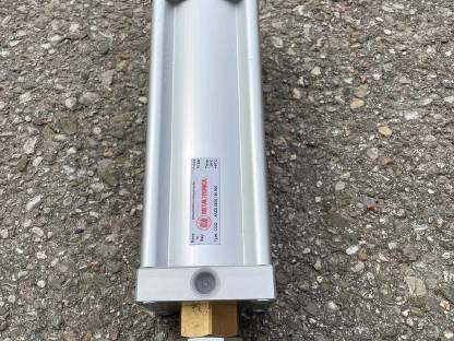 Bild 2:Pneumatikzylinder neu 6 Zoll, Kolbenstange 20 mm