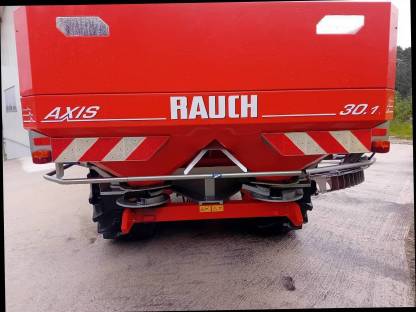 Verkaufe Düngerstreuer Rauch Axis 30.1