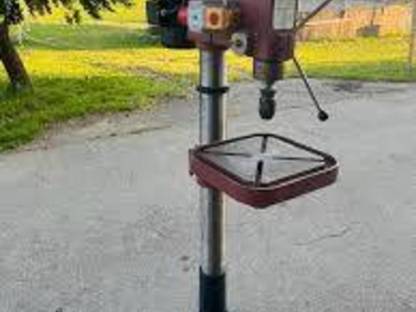 Säulenbohrmaschine