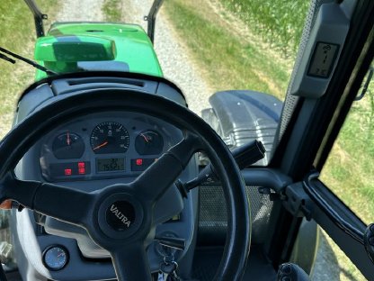 Bild 6:Valtra 6550 Hi Tech Forst Rüfa, Wegezapfwelle