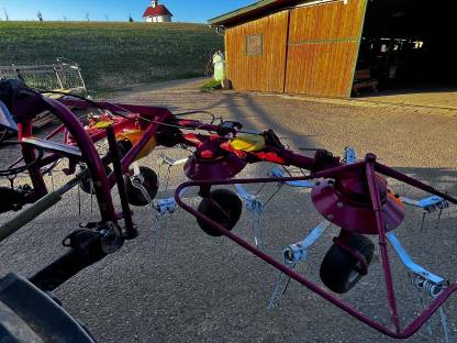 Bild 6:Pöttinger HIT 40H