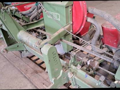 Bild 5:Einzelkornsämaschine Nodet Pneumasem II