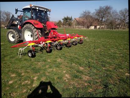 Bild 2:Pöttinger Hit 690nz