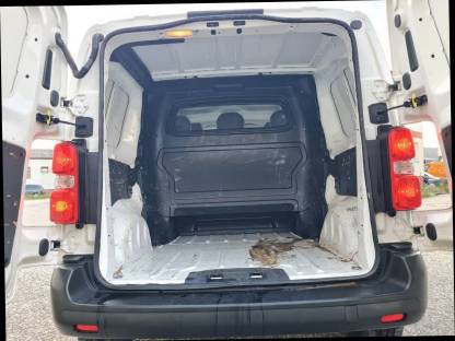 Bild 5:Toyota HiAce 6-Sitzer 2.0 Diesel, Bj. 2020