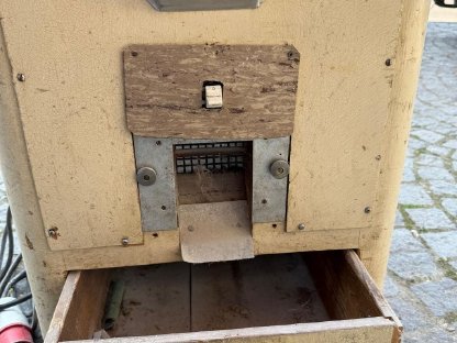 Bild 3:Semmelbröselmaschine