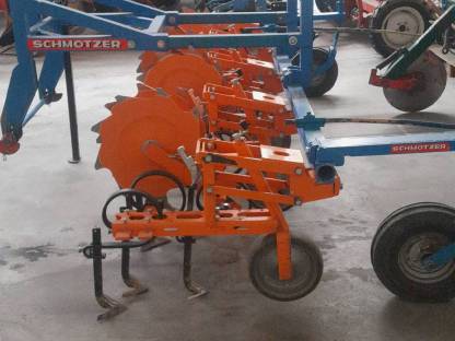 Bild 2:Schmotzer Fronthackgerät